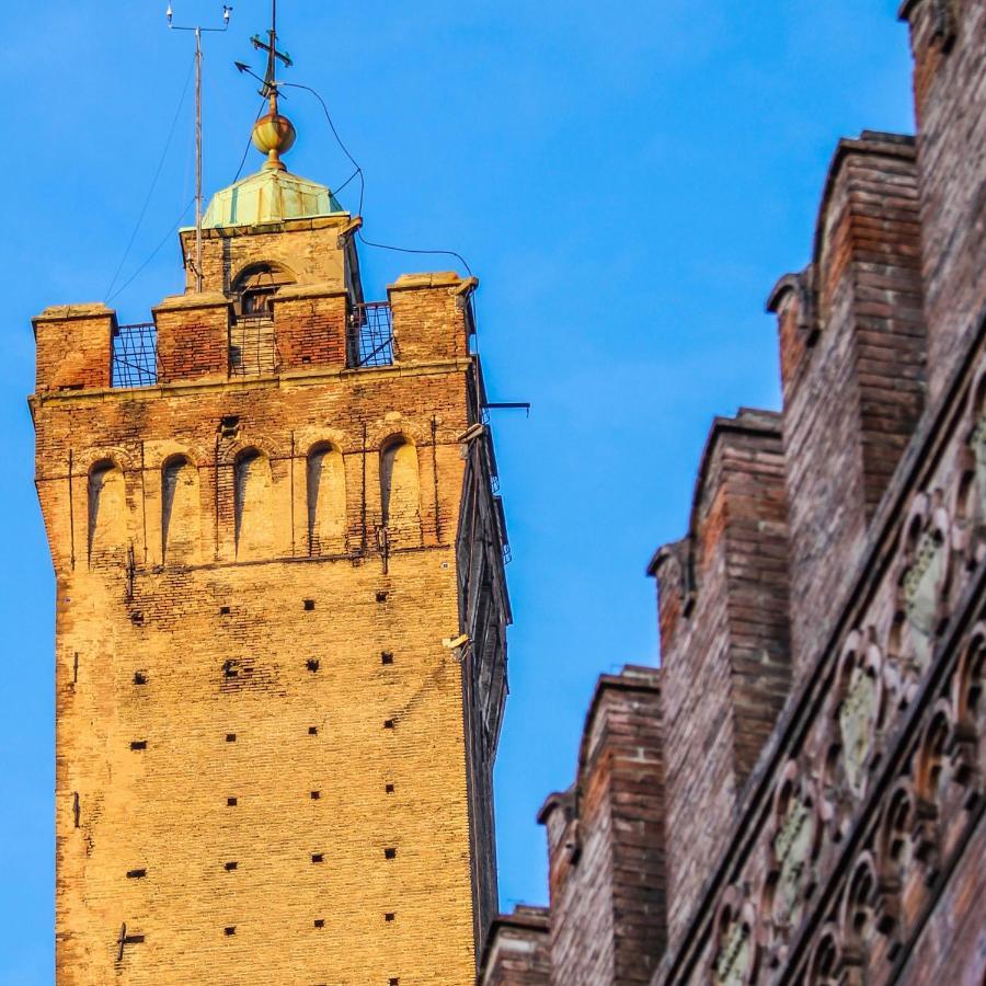 شقة Healthy Flat Bologna - Tower Skyline View المظهر الخارجي الصورة