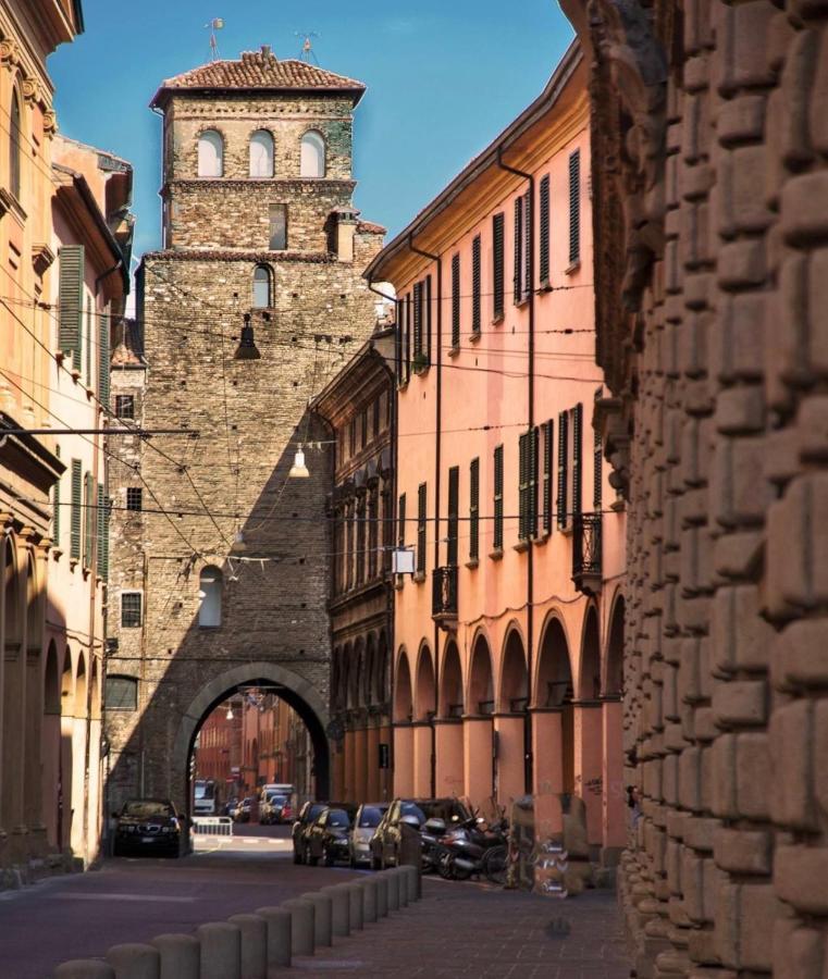 شقة Healthy Flat Bologna - Tower Skyline View المظهر الخارجي الصورة